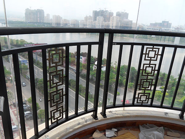 鋅鋼陽(yáng)臺欄桿